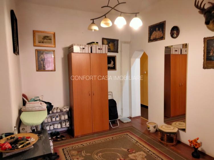 Inchiriere 3 camere in vila - 12