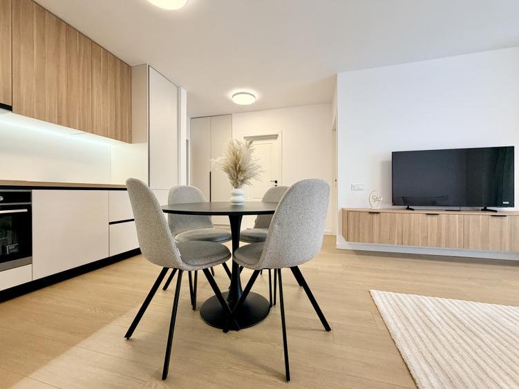 Apartament NOU, 2 camere, 45 mp, balcon 10 mp,Eroilor Residence, garaj