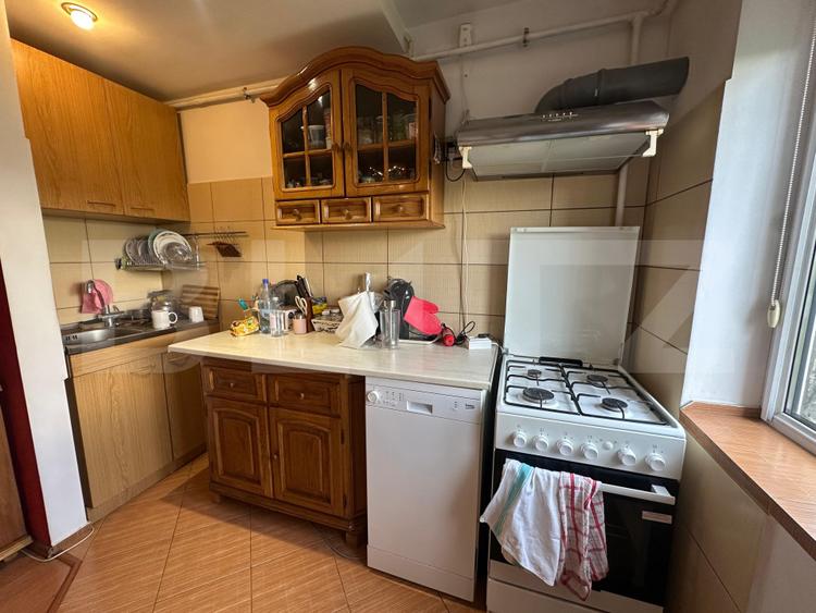 Apartament 3 camere, zona Centrul Multifunctional