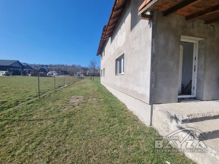 Comuna Rus, casa P+E, teren 1200 mp