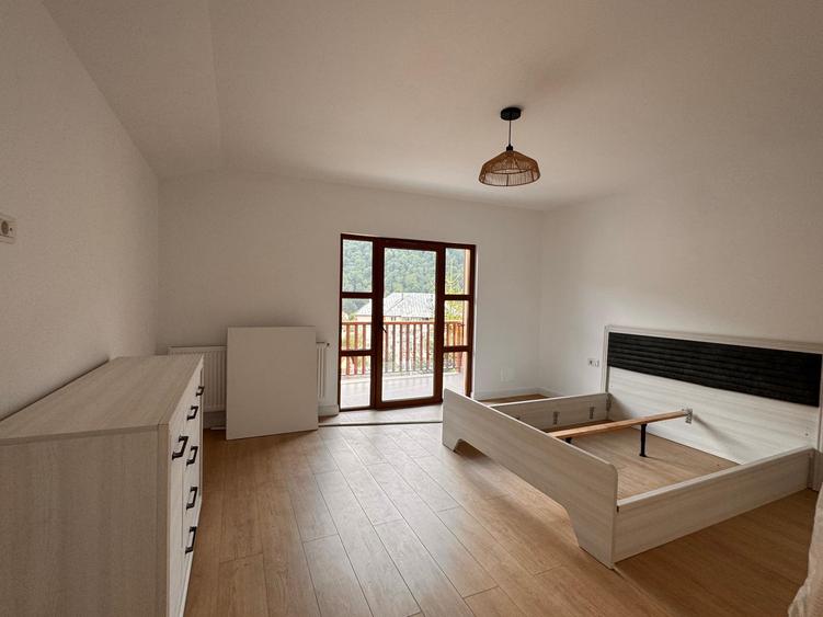 Apartament 3 camere de vânzare în Sinaia – Zona Platou Izvor