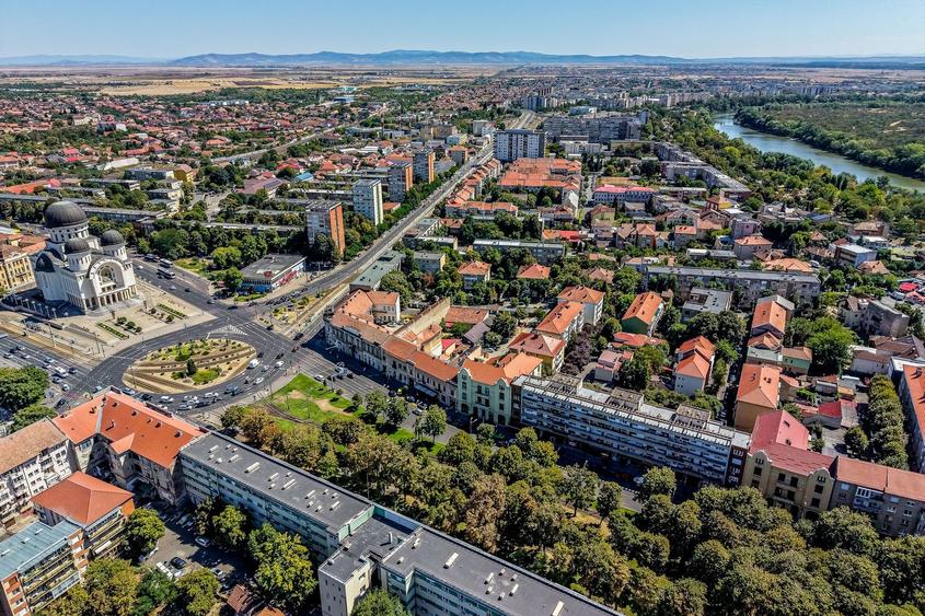 Vilă de excepție în Podgoria, Arad, locație, arhitectură și caracter.