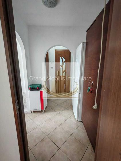 Apartament cu 2 camere, decomandat, Piata Sudului