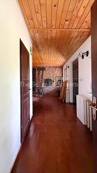Casa saseasca traditionala La asfalt Curte generoasa