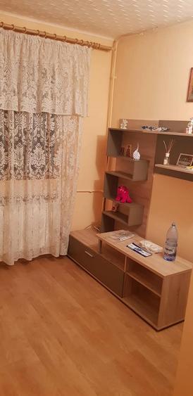 2 camere , bloc 1975, pe str. Valea Lunga