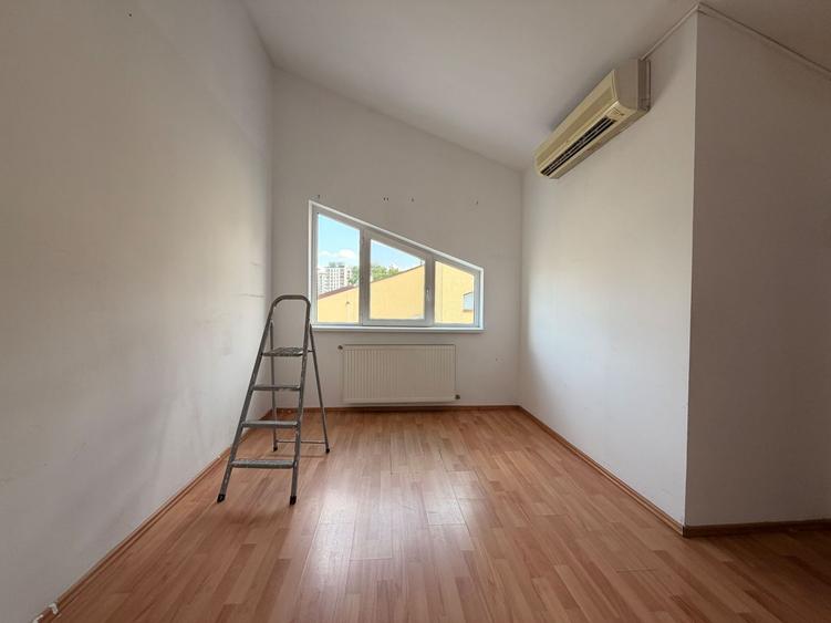 CASA + GARAJ | CURTE LIBERA