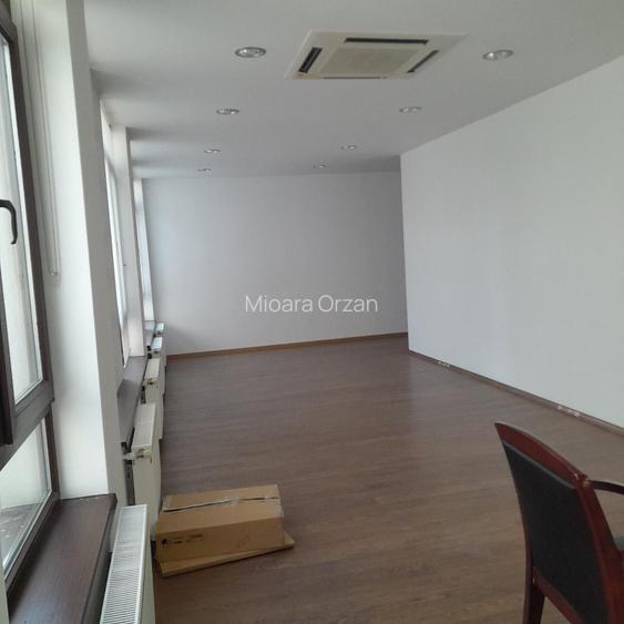 Bucurestii Noi (Metrou Bazilescu),etaj 1/P+3,birou 125 mp - 2
