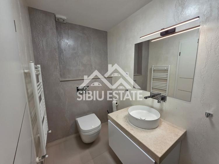 Apartament 4 camere 100 mp cu terasa 40 mp, pod 60 mp, mobilat utilat