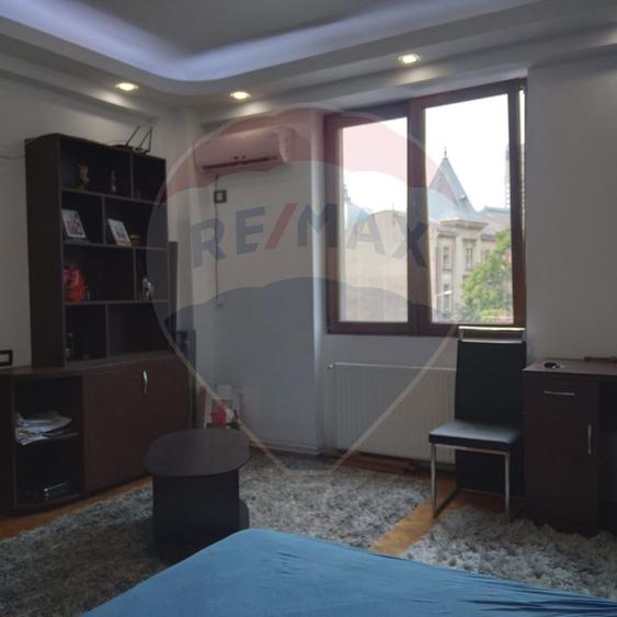 Studio modern cu centrala proprie de inchiriat in zona Universitatii