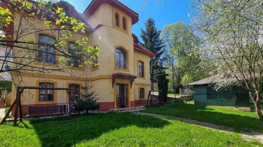 Pensiune Predeal, 11 camere, fost casino, fundație pe stanca