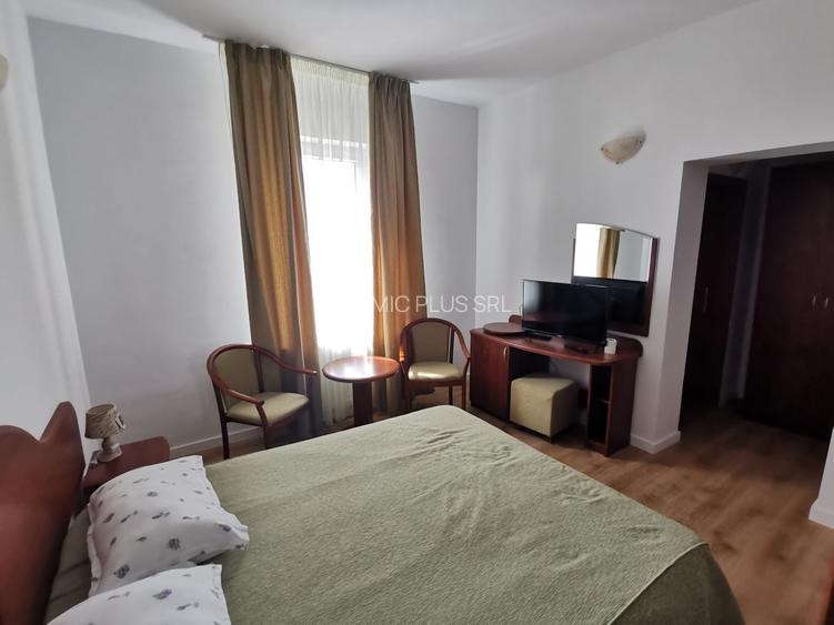 Afacere la cheie! Pensiune complet echipată, 14 camere, în centrul Băilor Olăneș - 2