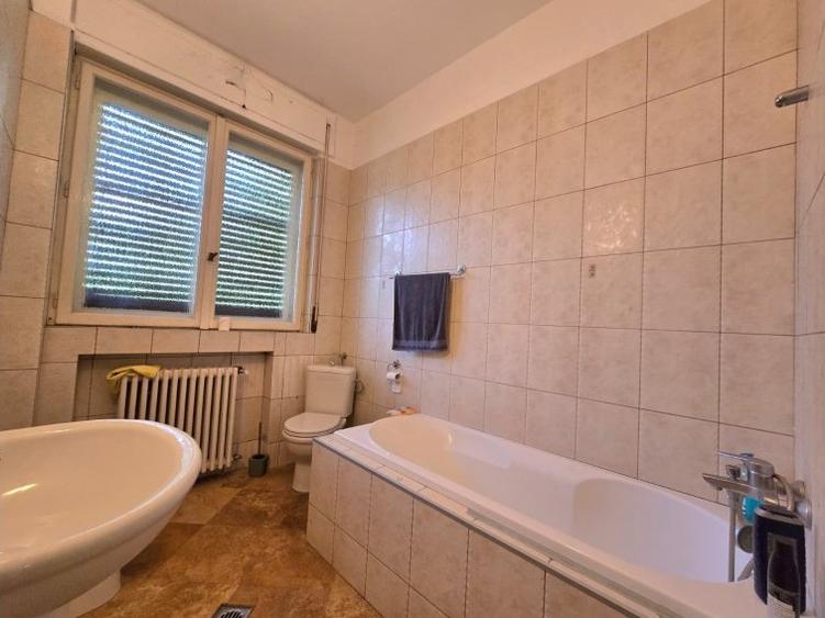 Apartament 5 camere Polona