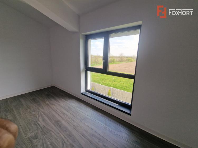 Duplex de vanzare cu 3 camere si teren de 309 mp - Recas