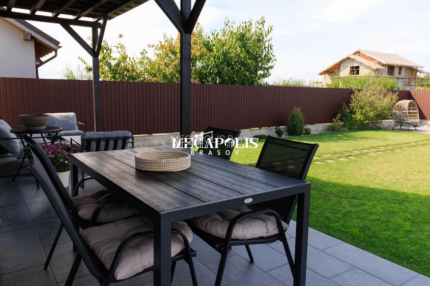 Casă individuală 4 camere | 648 mp teren | Sânpetru