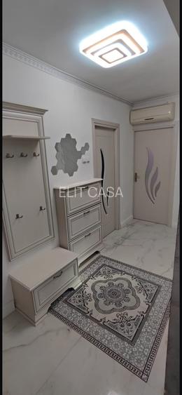 Apartament cu 3 camere decomandat, etajul 3/8, zona Dacia - 8
