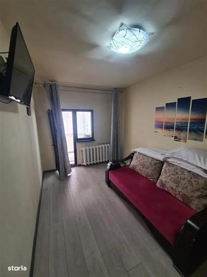 Apartament 3 camere,2 bai,2 balcoane.Centrul Civic!