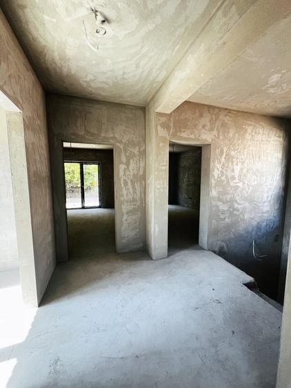 Casa individuala , 146 mp utili , 400 mp teren liber , in zona Tauti
