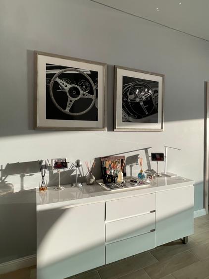 Statiunea Mamaia--Centru, apartament deosebit cu vedere frontala spre lac