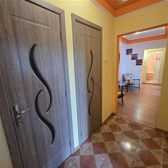 Apartament 3 camere decomandat Alexandru-bulevard
