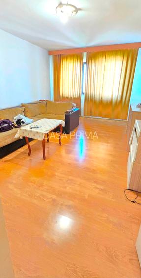 Se inchiriaza apartament 3 camere decomandat, bvd. Independentei, langa Golia - 7