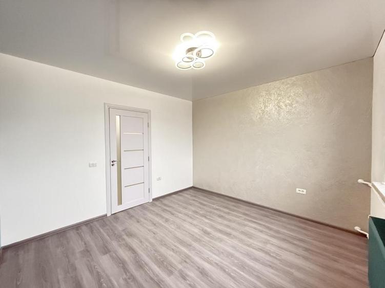Garsoniera ultramoderna, zona CET