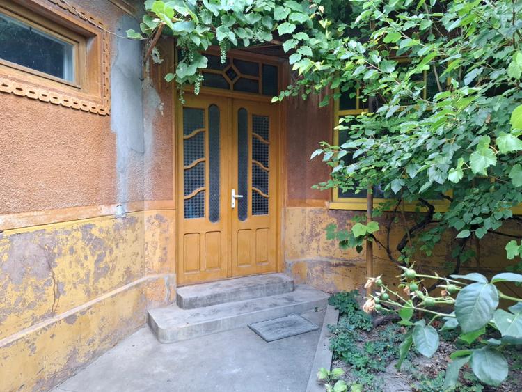 Casa  4 camere  Strada V.Lucaciu colt  cu I.L. Caragiale in Nădlac