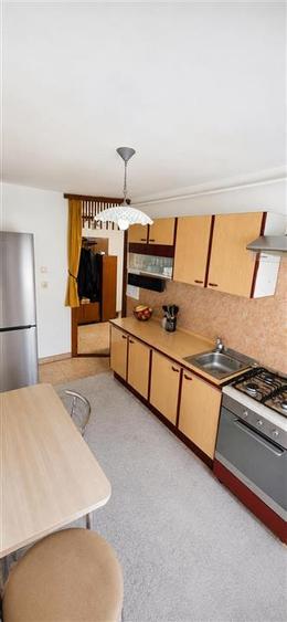 URGENT! 3 Camere | 2 Bai | Balcon 14 mp | 2 Beciuri | 2 Parcari | Pret Negociabi