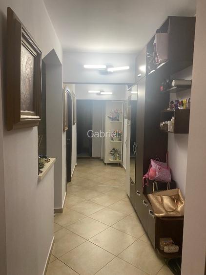 Vânzare apartament 3 camere  - 8