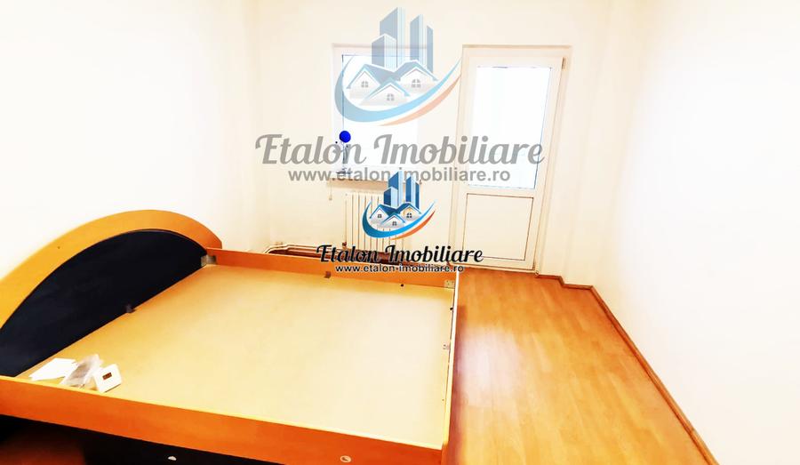Apartament 3 camere, 2 bai, bloc anul 2003, Calea Romanului