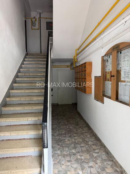 Apartament 3 cam modern complet renovat - mobilat Campina- central - 24