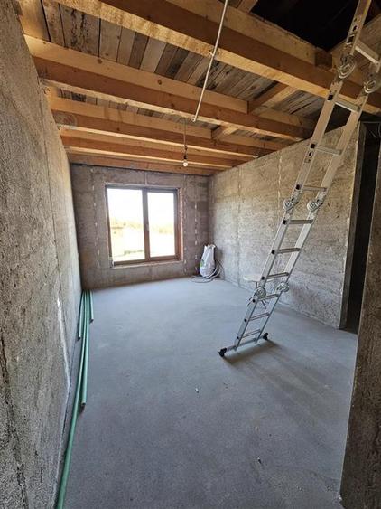 Reco Casa in Paleu cu Toate Utilitatile