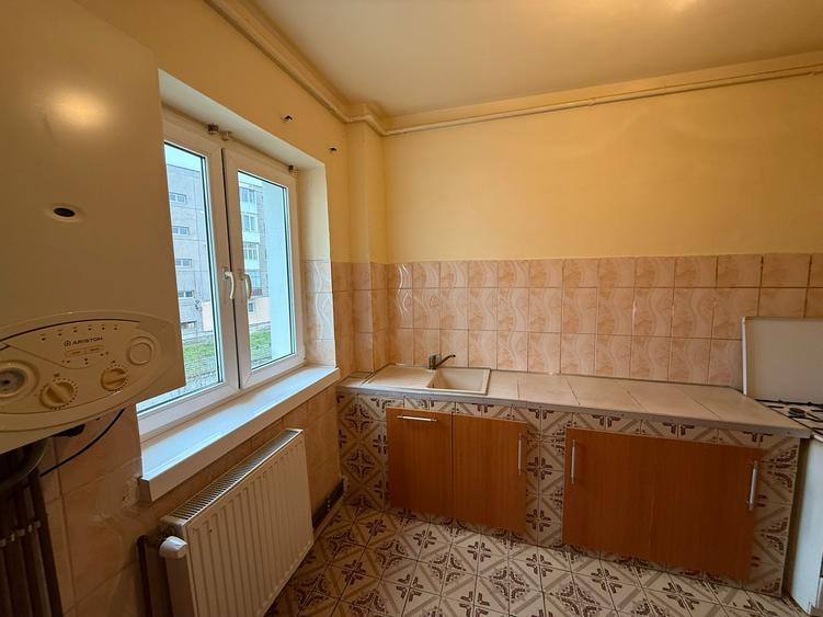 Apartament 3 camere , zona Minerului