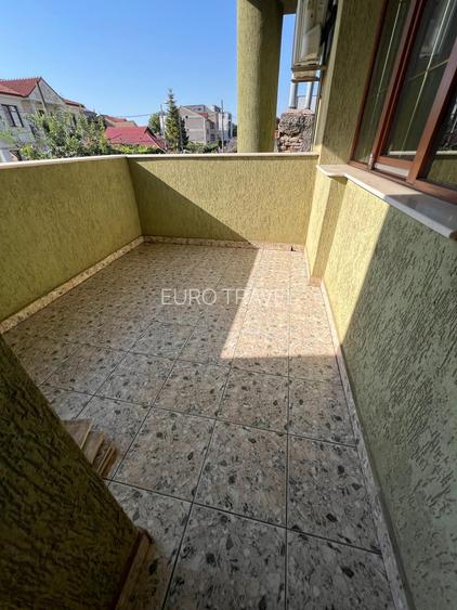 Vila moderna Parter + Etaj , an 2005, teren 406 mp, gaz,Coiciu strada linistita