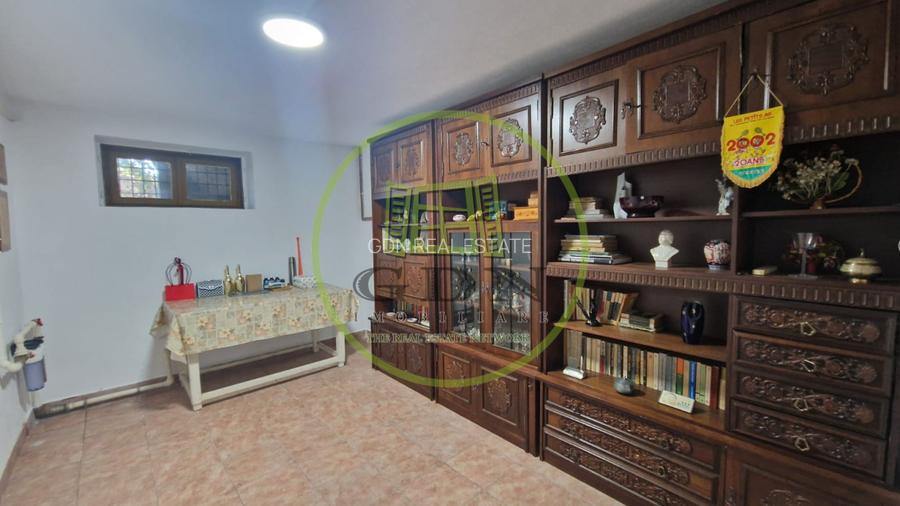 Casa cu 5 camere, 200mp, Centru - 12