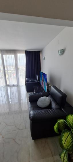 Vand apartament 3 camere