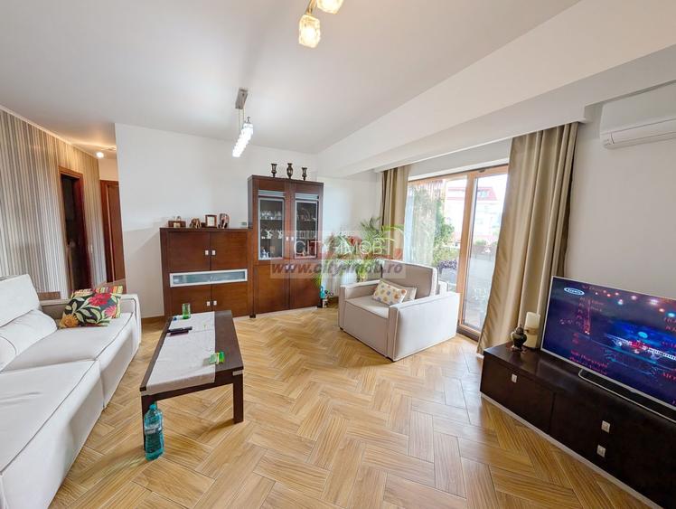 Vanzare apartament 3 Camere Straulesti