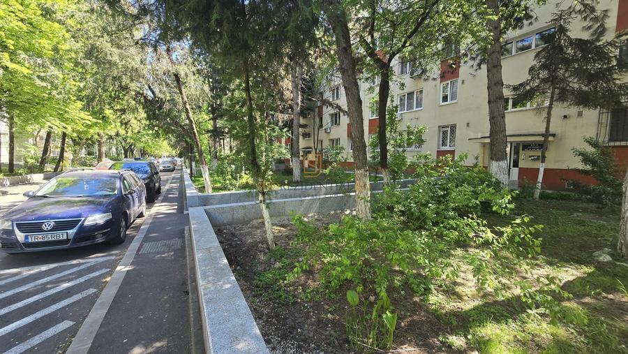 Apartament cu 4 camere de vanzare, Bd. C-tin Brancoveanu, Sector 4