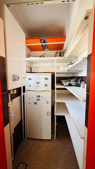 Vand apartament 3 camere IC Frimu in IFR, strada Nae Leonard, Bloc R