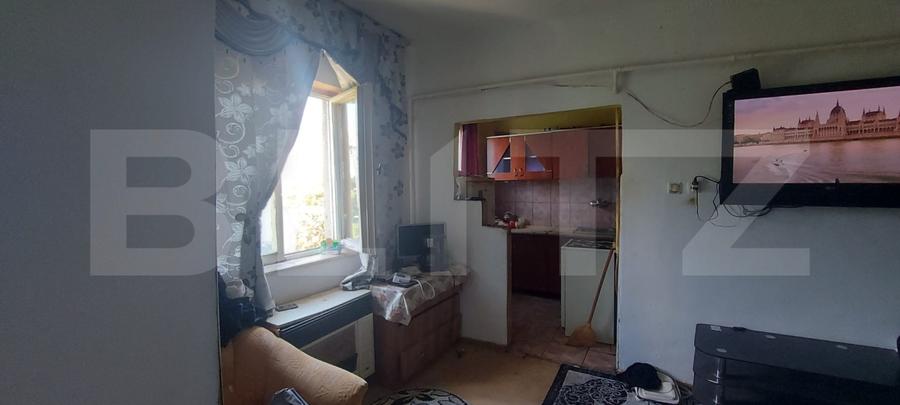 Apartament semidecomandat, 32 mp, zona Closca