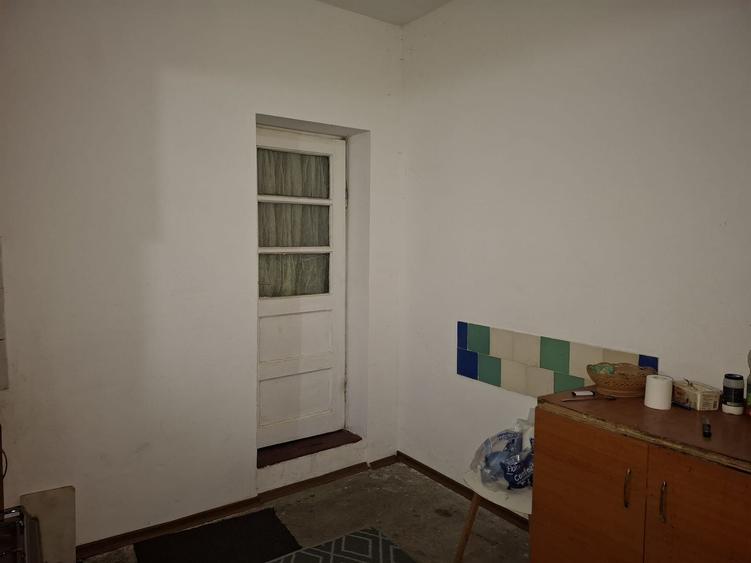 URGENT!, vila singur curte, TEREN IN PROPRIETATE, libera, NEGOCIABIL