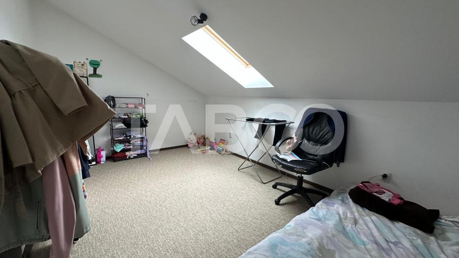 Apartament 3 camere 70 mpu pod privat parcare zona Turnisor Sibiu
