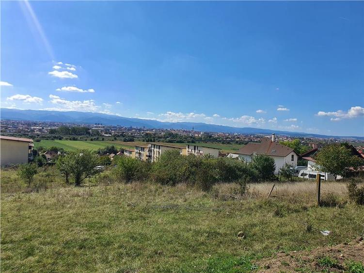 Parcela de teren 1840 mp cu front dublu - str.Viilor -Gusterita