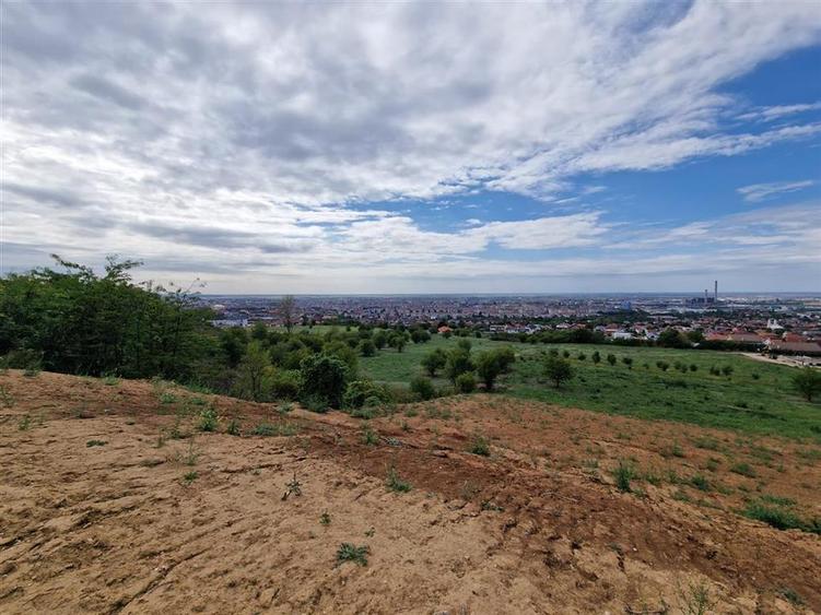 RECO Teren intravilan- panorama asupra orasului -str. Caisilor