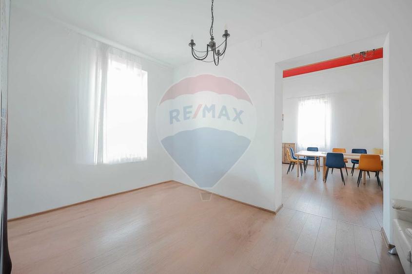 Spațiu Comercial + Birouri de Închiriat – 235 mp – Ultracentral