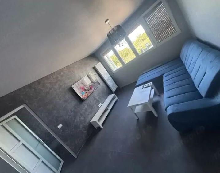 Apartament 2 camere decomandat Eroii Revolutiei/Sura Mare
