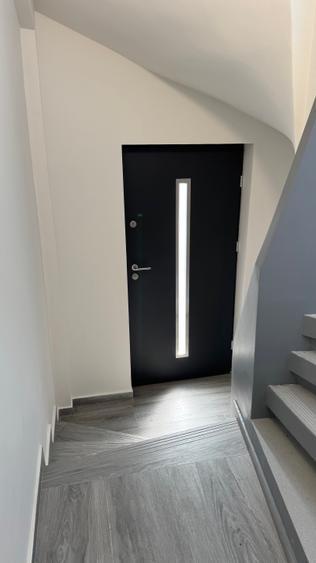 De inchiriat Imobil având 9 camere ,suprafață de 285 mp. Cantemir langa Metrou