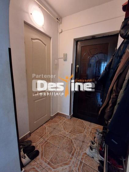 Apartament 3 camere, semidecomandat, Alexandru Cel Bun, 89.900 EURO