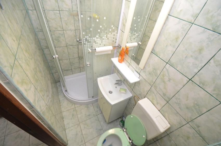 Apartament cu intrare din strada