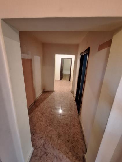 Intim - Sabroso, apartament 3 camere decomandate,
