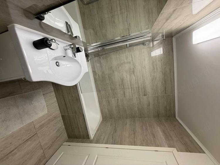 Apartament 2 camere de închiriat - zona Baba Novac